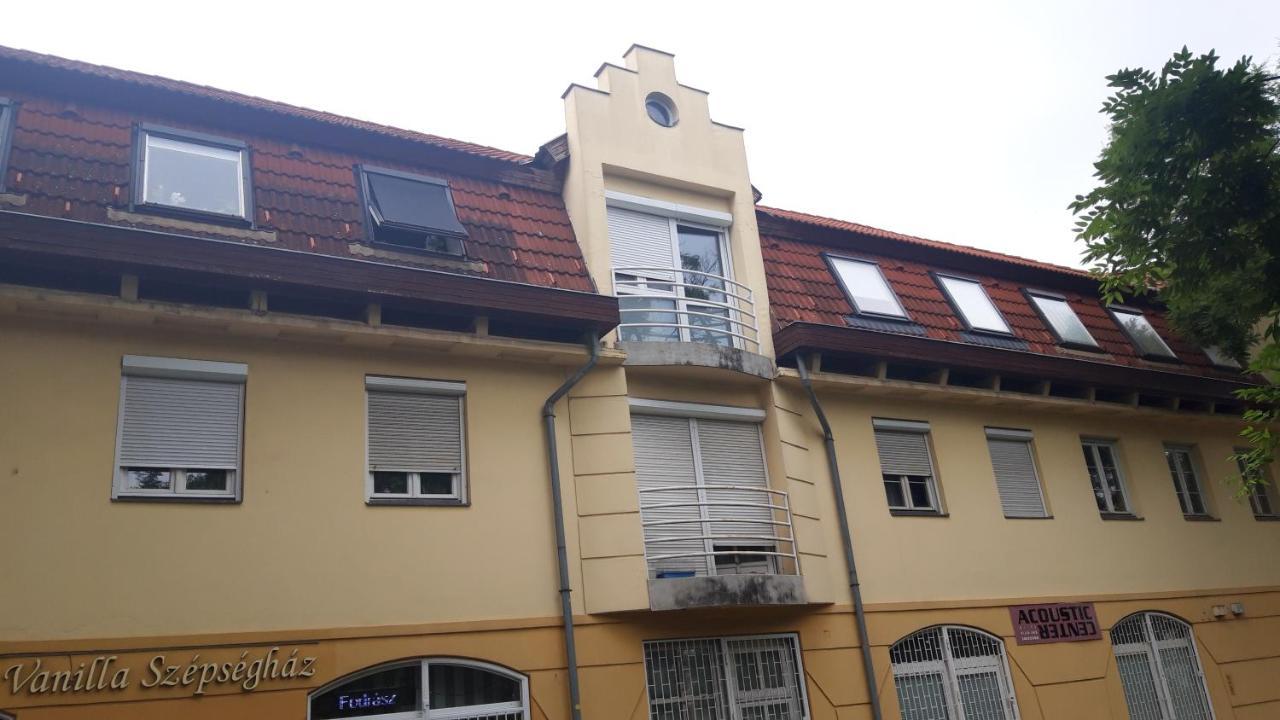 Buckingham Palace Apartman, Debrecen Eksteriør billede