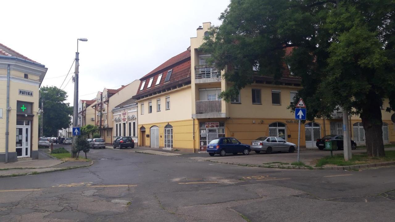 Buckingham Palace Apartman, Debrecen Eksteriør billede