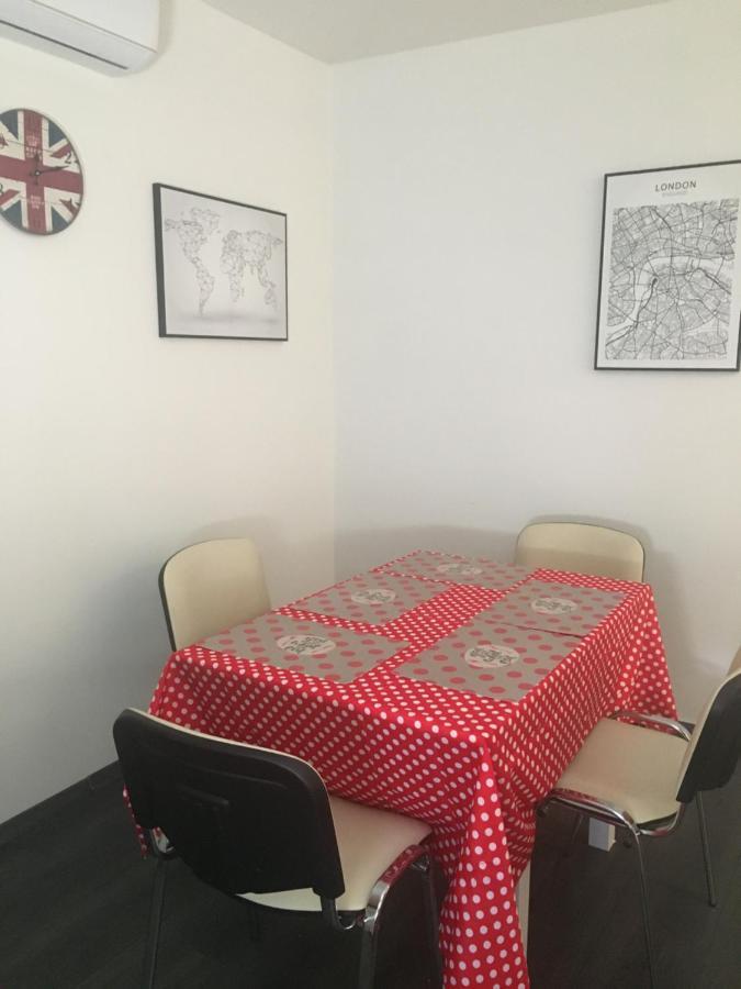 Buckingham Palace Apartman, Debrecen Eksteriør billede